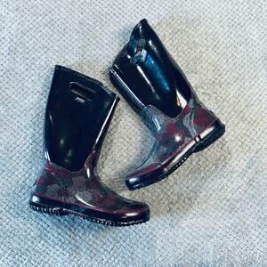 Bogs black/pink floral pull on rain rubber boots womens 10